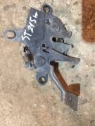 Замок капота. Toyota Caldina, ST210, ST210G, ST215, ST215G, ST215W