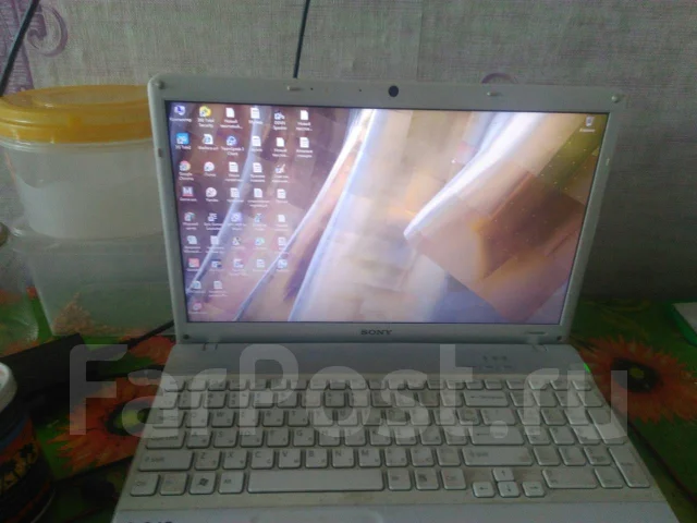 Sony VAIO. 2����, ��� 8 ��, ���� 512���, WiFi: 1, Bluetooth: 1, ����������� �� 3��. ����