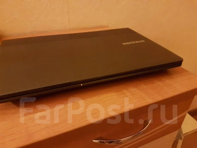 Samsung 300E5C. ��� 4 ��, ���� 250���, WiFi: 1, Bluetooth: 1 ����