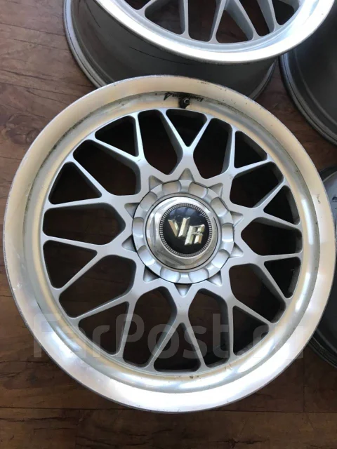 Rennen VR04. 7.0/8.0x17", 4x114.3, 5x114.3, ET45/45 ����