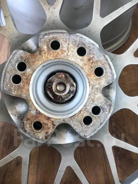 Rennen VR04. 7.0/8.0x17", 4x114.3, 5x114.3, ET45/45 ����