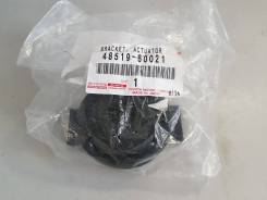 Крепление амортизатора. Toyota Land Cruiser, HDJ100, HDJ100L, HDJ101, HDJ101K, UZJ100, UZJ100L, UZJ100W Lexus LX470, UZJ100 Двигатели: 1HDFTE, 1HDT, 2...