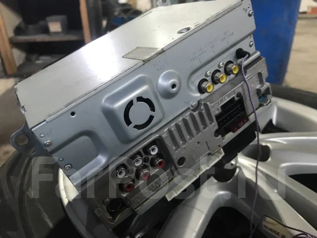 Sony XAV-E622 ����