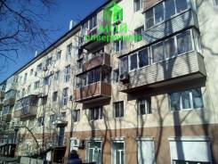 Комната, проспект 100-летия Владивостока 54. Столетие, агентство, 16 кв. м. Дом снаружи
