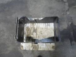 Крепление аккумулятора. Volkswagen: Caddy, Passat, Eos, Jetta, Golf Skoda Octavia, 913 Audi S3, 8P1, 8PA Audi A3, 8P1, 8P7, 8PA Двигатели: ATM, AWC, B...