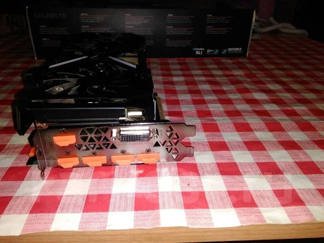 GeForce GTX 1080 Ti ����