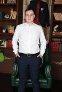 Мастер по ремонту телефонов. Высшее образование