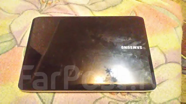 Samsung RV510. 15.6", 2,3����, ��� 3072 ��, ���� 320���, WiFi: 1, Bluetooth: 1, ����������� �� 4��. ����