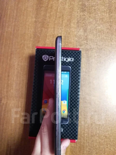 Prestigio Muze E3. �/�, �����������, 3G, Dual-SIM ����