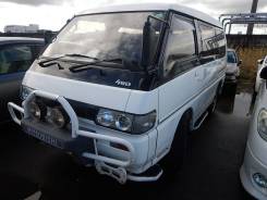 Держатель щетки стеклоочистителя. Mitsubishi Delica, P25V, P25W, P35W Двигатель 4D56