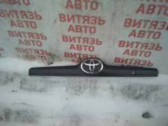 Накладка крышки багажника. Toyota Corolla, CDE120, CE121, NDE120, NZE120, NZE121, NZE124, ZZE120, ZZE120L, ZZE121, ZZE121L, ZZE122, ZZE123L, ZZE124, Z...