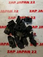 Клипса. Toyota: Platz, iQ, Yaris Verso, Probox, MR-S, Tundra, Vista, Echo Verso, Vista Ardeo, Succeed, Aygo, bB, Premio, Sienta, Corolla Axio, XA, Por...