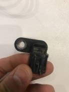 Датчик abs. Toyota: Land Cruiser, FJ Cruiser, Hilux Surf, Land Cruiser Prado, 4Runner Двигатели: 1GRFE, 1URFE, 1VDFTV, 2UZFE, 3URFE, 1KDFTV, 2TRFE, 3R...