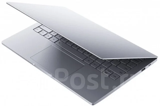 Xiaomi Mi Notebook Air 13.3. 13.3", 2,4����, ��� 8 ��, ���� 256���, WiFi: 1, Bluetooth: 1, ����������� �� 7��. ����