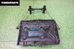 Крепление аккумулятора. Toyota RAV4, SXA10, SXA10C, SXA10G, SXA10W, SXA15, SXA15G, SXA11G, SXA16, BEA11, SXA11W, SXA11, SXA16G Двигатели: 3SFE, 3SGE