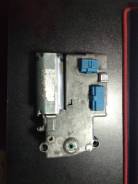 Мотор люка. Volkswagen Passat, 3B2, 3B5 Audi: A4, S3, A3, RS4, S4 Двигатели: 1Z, ACK, ADP, ADR, AEB, AEG, AFB, AFH, AFN, AFY, AGE, AGR, AGZ, AHA, AHH...