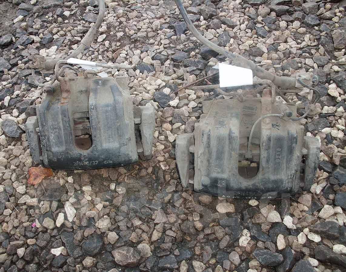 Суппорт ауди а8 д2 4,2. 8 мерседес. 5q0615123. 4e0615123 4e0615124. Суппорт ауди а8 д2.