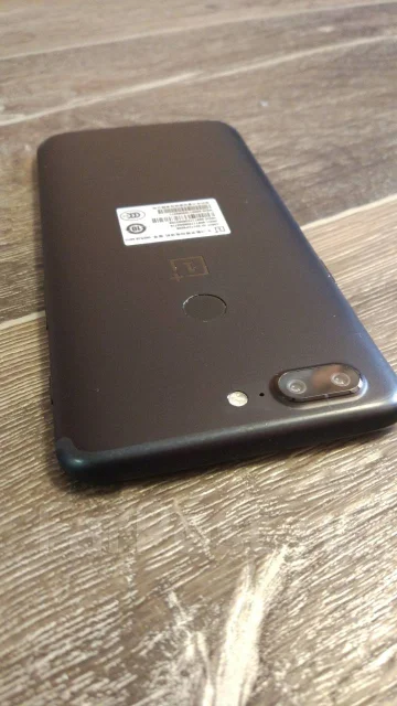 OnePlus 5T. �/�, ������, 3G, 4G LTE, Dual-SIM, NFC ����