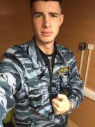 Охранник.