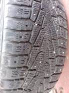 Nokian Hakka SUV. Зимние, шипованные, 2013 год, 50 %, 4 шт