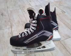 Продаю отличные хоккейные коньки Bauer. Размер 38,5. размер: 38, хоккейные коньки