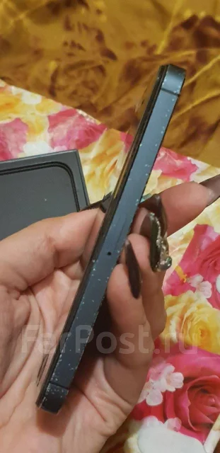 Apple iPhone 4. �/�, ������, 4G LTE ����