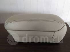 ПОДЛОКОТНИК TOYOTA AVENSIS