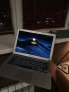 Apple MacBook Air 13 2015 Early MJVE2. 13.3", 1,6����, ��� 8 ��, ���� 128���, WiFi, Bluetooth, ����������� �� 7��.