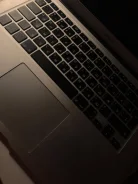 Apple MacBook Air 13 2015 Early. 13.3", 1,6����, ��� 256 �� � ������, ���� 8���, WiFi, Bluetooth, ����������� �� 12��. ����