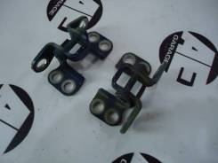 Кронштейн двери багажника. Toyota RAV4, ACA20, ACA20W, ACA21, ACA21W, ACA22, ACA23, ACA26, ACA28, CLA20, CLA21, ZCA25, ZCA25W, ZCA26, ZCA26W Двигатели...