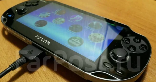 Sony PlayStation Vita ����