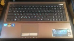 Asus K53SD. 15.6", 2,3����, ��� 4 ��, ���� 320���, WiFi: 1, Bluetooth: 1 ����