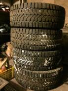 Yokohama Ice Guard F700Z. Зимние, шипованные, 2010 год, 30 %, 4 шт