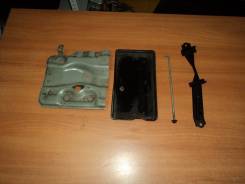Крепление аккумулятора. Toyota Premio, ZRT260, ZRT261, ZRT265 Toyota Allion, ZRT260, ZRT261, ZRT265 Toyota Corolla Fielder, ZRE142, ZRE142G, ZRE144, Z...