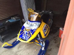 BRP Ski-Doo Summit X-RS ����