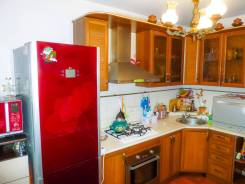 3-комнатная, переулок Дзержинского 22. Центральный, частное лицо, 72 кв. м.