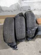 Michelin Latitude X-Ice North. Зимние, шипованные, 2014 год, 20 %, 3 шт