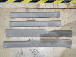 Накладка на порог. Toyota Ipsum, CXM10, CXM10G, SXM10, SXM10G, SXM15, SXM15G Toyota Picnic, CXM10, CXM10L, SXM10, SXM10L Toyota Gaia, SXM10, SXM10G, S...