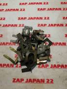 Клипса. Toyota: Lite Ace, Corona, Windom, Aurion, Aristo, Ipsum, Yaris Verso, Dyna, Tundra, Raum, Regius, Vista, Echo Verso, Mark II Wagon Blit, Caldi...