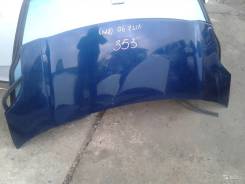 Капот. Toyota Yaris Toyota Vitz