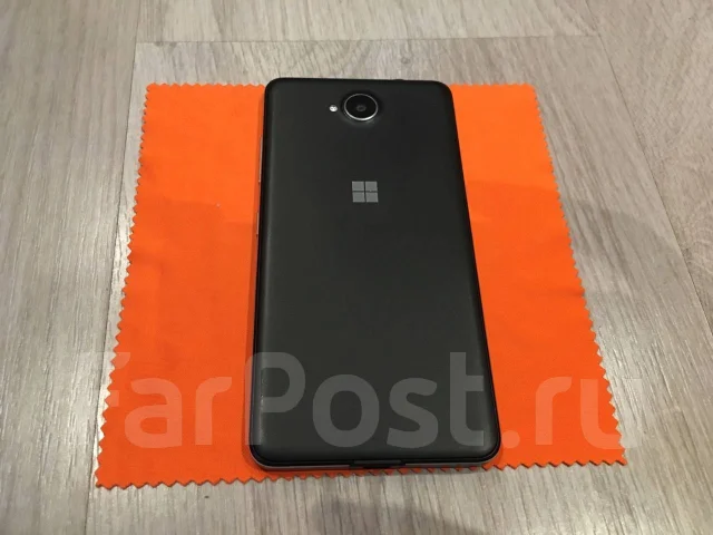 Microsoft Lumia 650. �/�, ������, 4G LTE, Dual-SIM, NFC ����