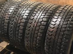Kumho I'Zen WIS KW19. Зимние, шипованные, 10 %, 4 шт