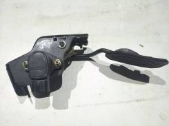 Концевик под педаль тормоза. Toyota Isis, ANM10, ANM10G, ANM10W Двигатель 1AZFSE