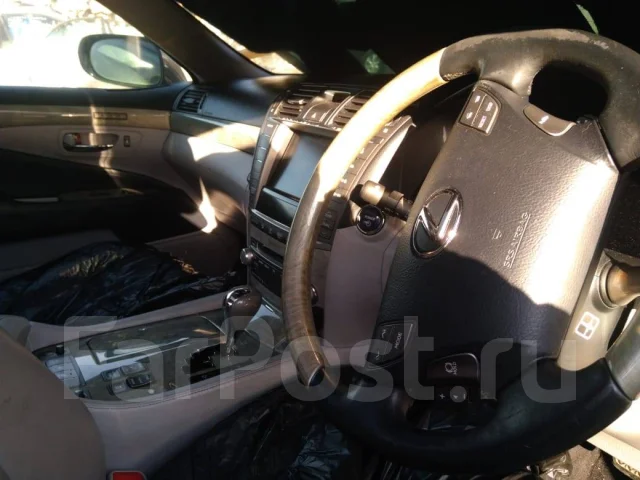 Lexus LS600h ����