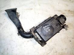 Корпус воздушного фильтра. Toyota Avensis, AZT250, AZT250L, AZT250W, AZT251, AZT251L, AZT251W, AZT255, AZT255W, CDT250, ZZT251, ZZT251L Двигатели: 1AZ...