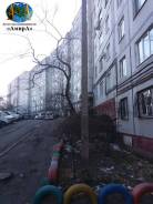1-комнатная, улица Каплунова 8 во Владивостоке 1-комнатная, улица Каплунова 8. 64, 71 микрорайоны, проверенное агентство, 36,0 кв. м. Дом снаружи