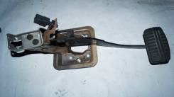 Педаль тормоза. Mitsubishi Airtrek, CU2W, CU4W, CU5W Двигатели: 4G63, 4G63T, 4G64, 4G69