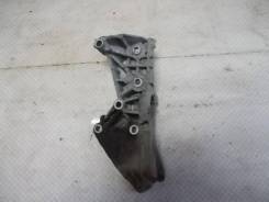 Кронштейн генератора Renault Symbol 2 2008-2012 8200669495 Renault Symbol 2 2008-2012