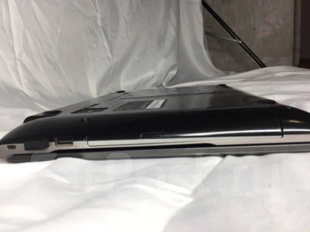 Samsung 550P5C-S03. 15.6", 2,4����, ��� 8 ��, ���� 1 024���, WiFi: 1, Bluetooth: 1, ����������� �� 10��. ����