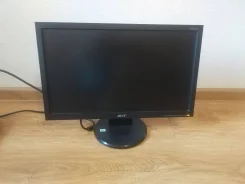 Acer. 19" ����